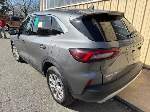 Used 2023 Ford Escape Active image 4