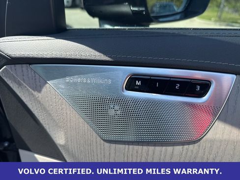 Used 2025 Volvo XC90 B6 Ultra w/ Lounge Package image 13