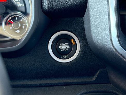 Used 2024 RAM 2500 Big Horn image 31