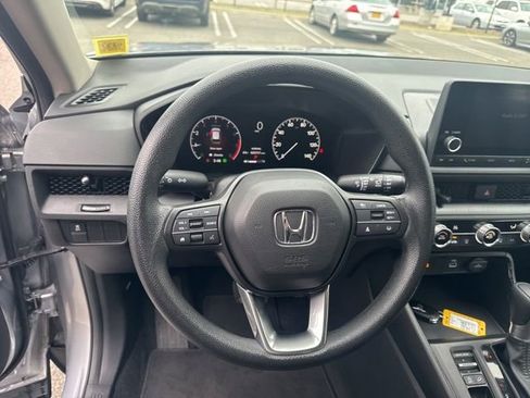 Used 2023 Honda CR-V LX image 15