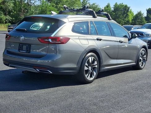 Used 2018 Buick Regal Essence w/ Driver Confidence Package #1 AWD/4WD image 9