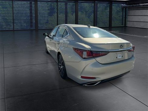Certified 2024 Lexus ES 350 w/ Premium Package image 7