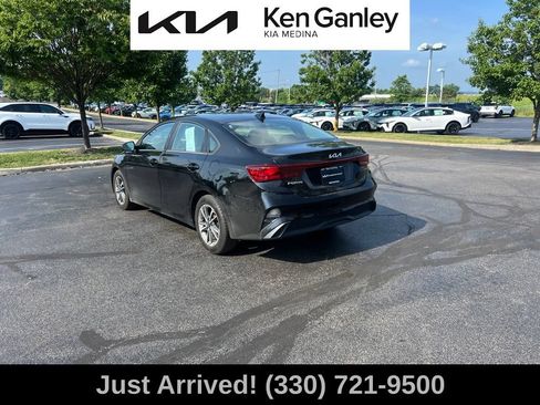 Used 2022 Kia Forte LXS FWD image 7