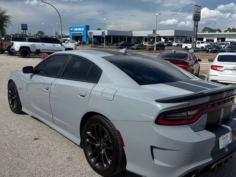 Used 2022 Dodge Charger Scat Pack w/ Plus Group RWD image 5