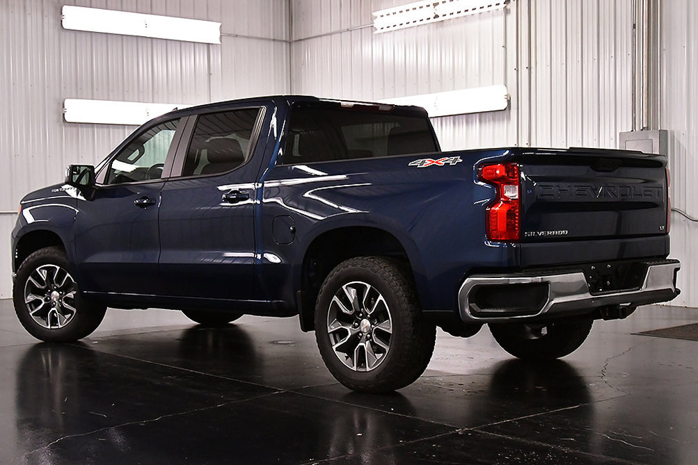 Used 2023 Chevrolet Silverado 1500 LT AWD/4WD image 5