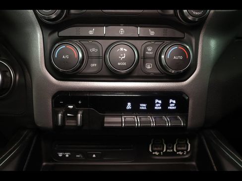 Used 2019 RAM 1500 Big Horn AWD/4WD image 28