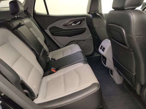 Used 2024 GMC Terrain SLT image 19