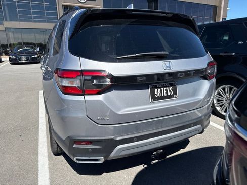 Used 2023 Honda Pilot Elite image 14