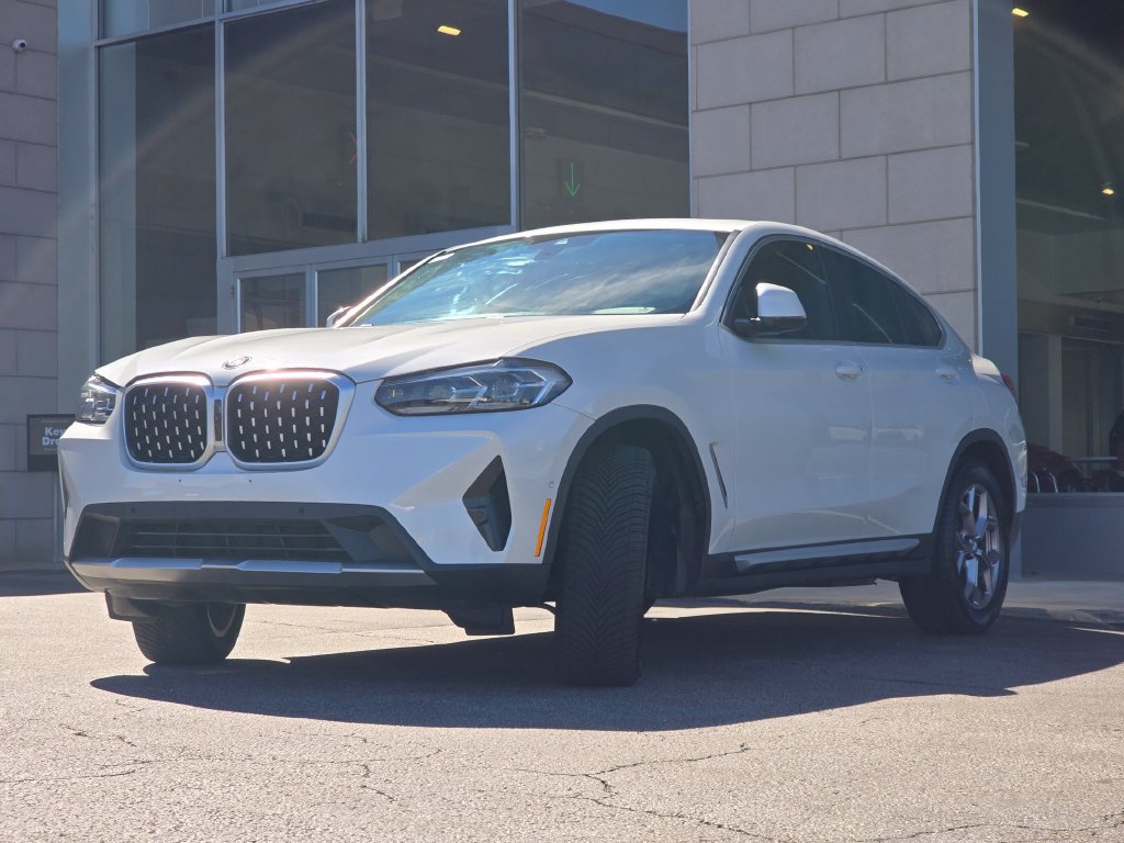 Used 2022 BMW X4 xDrive30i w/ Premium Package AWD/4WD image 16