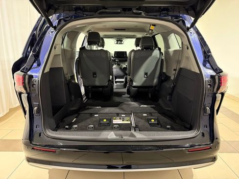 Used 2024 Toyota Sienna Limited AWD/4WD image 11