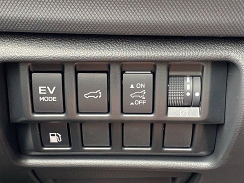 New 2025 Subaru Forester Limited w/ Popular Package image 14