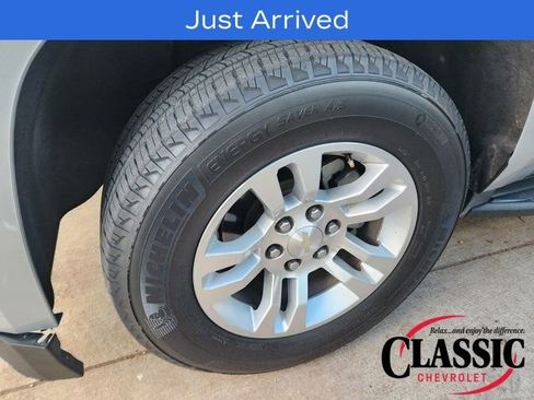 Used 2017 Chevrolet Tahoe LS image 17