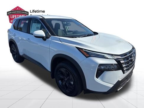 New 2026 Nissan Rogue SV FWD image 3