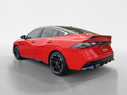 New 2026 Nissan Sentra SR FWD image 3