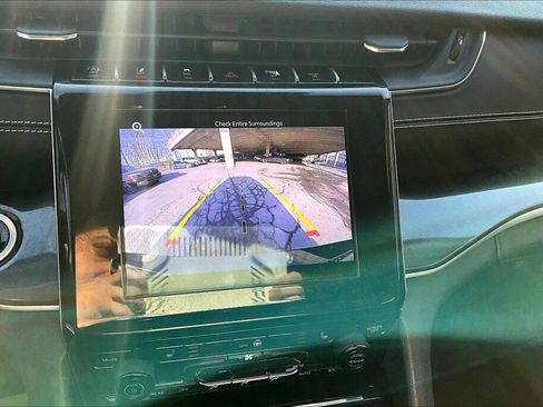 Used 2021 Jeep Grand Cherokee L Laredo w/ Luxury Tech Group I image 9