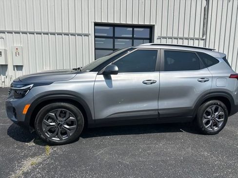 Used 2024 Kia Seltos S AWD/4WD image 16