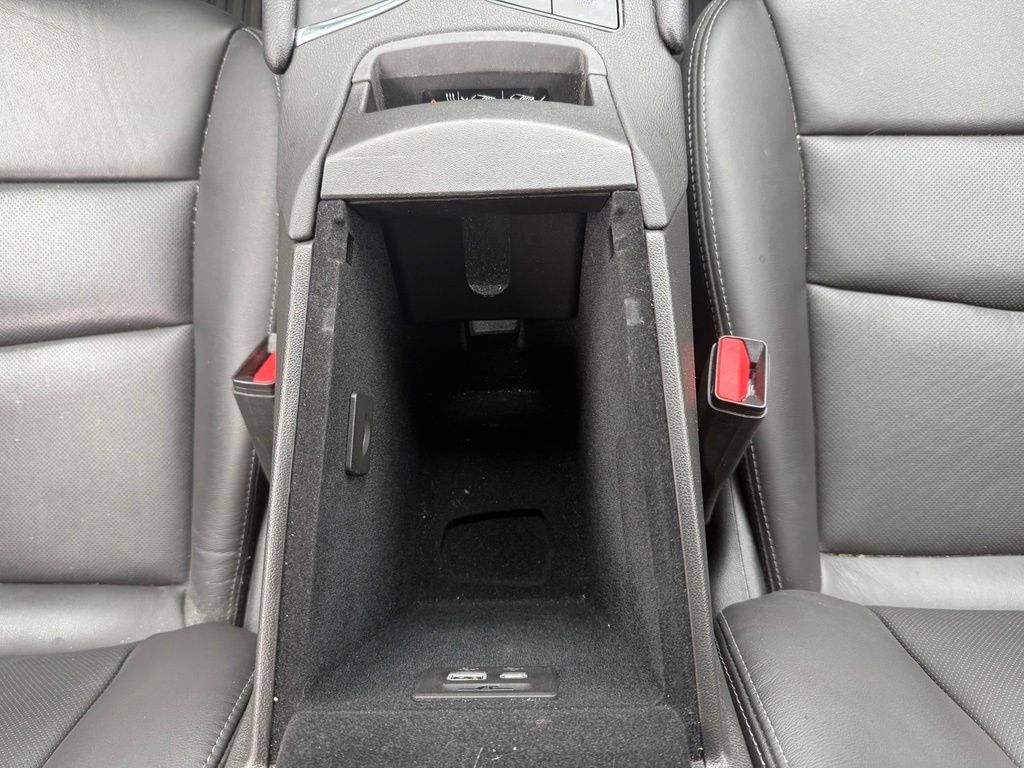 Certified 2024 Cadillac XT5 Sportv w/ LPO, Floor Liner Package AWD/4WD image 21