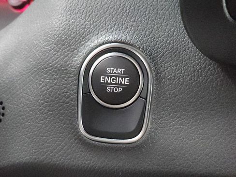 Used 2025 Mercedes-Benz Sprinter 2500 image 14