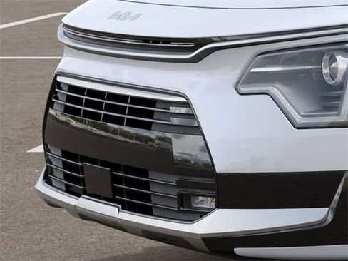 New 2025 Kia Niro EX Touring image 12