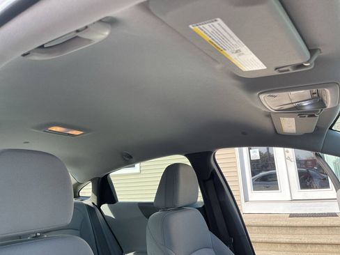 Used 2021 Chevrolet Malibu LT FWD image 16