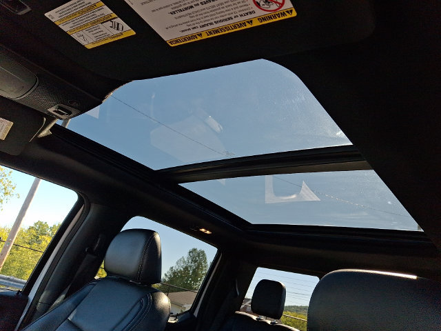 Certified 2022 Ford F350 Lariat w/ Lariat Ultimate Package AWD/4WD image 15
