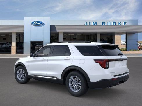 New 2025 Ford Explorer Active image 4