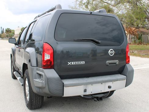 Used 2013 Nissan Xterra S w/ Value Package image 4