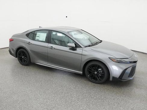 New 2026 Toyota Camry SE image 12