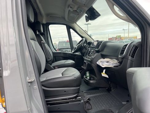 Used 2025 RAM ProMaster 2500 w/ Quick Order Package 22G SLT image 12
