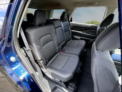 Certified 2024 Nissan Pathfinder SV FWD image 25