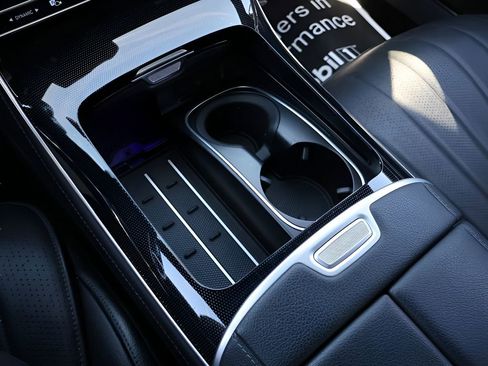 Used 2022 Mercedes-Benz S 500 4MATIC w/ AMG Line Package image 27