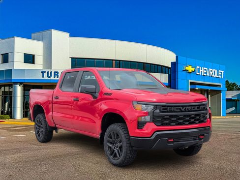 New 2026 Chevrolet Silverado 1500 Custom Trail Boss w/ LPO, Dark Essentials Package AWD/4WD image 9