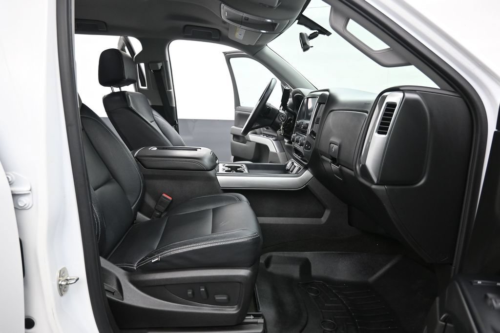 Used 2018 Chevrolet Silverado 1500 LT w/ Texas Edition AWD/4WD image 4