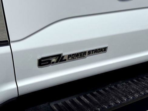 Used 2023 Ford F250 XL w/ XL Chrome Package AWD/4WD image 3