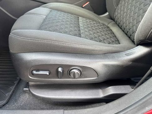 Used 2019 Chevrolet Blazer LT AWD/4WD image 10
