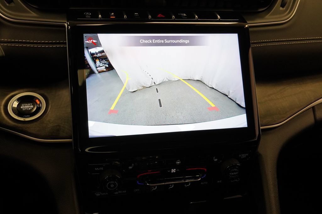 Certified 2025 Jeep Grand Cherokee L Limited AWD/4WD image 30