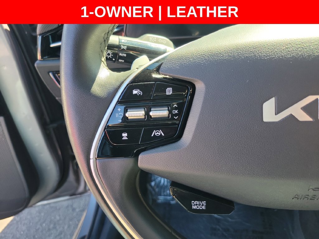 Used 2023 Kia Niro EX FWD image 26