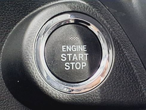 New 2025 Subaru Forester Limited w/ Popular Package image 8