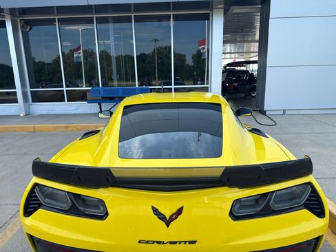 Used 2016 Chevrolet Corvette Z06 w/ 2LZ Preferred Equipment Group RWD image 6