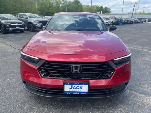 Used 2025 Honda Accord Sport image 2