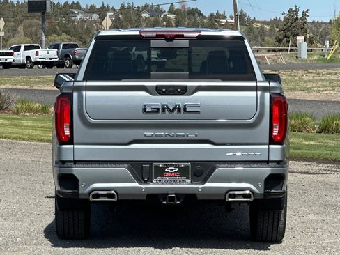 Used 2025 GMC Sierra 1500 Denali Ultimate image 4