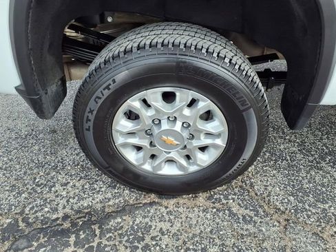 Used 2025 Chevrolet Silverado 3500 LTZ w/ LTZ Convenience Package AWD/4WD image 48