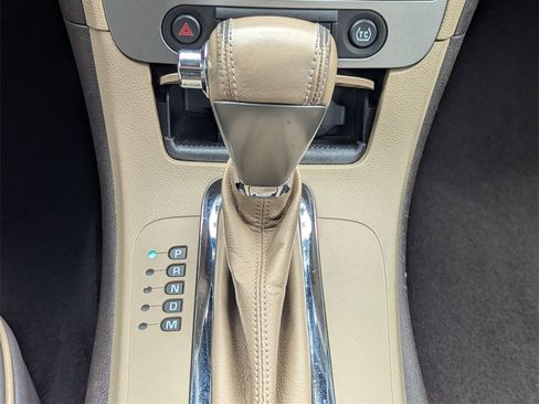 Used 2009 Chevrolet Malibu LTZ w/ HFV6 Engine Package image 18