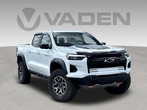 Used 2024 Chevrolet Colorado ZR2 AWD/4WD image 1