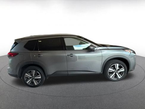 Used 2026 Nissan Rogue SL FWD image 16