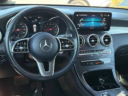 Used 2021 Mercedes-Benz GLC 300 4MATIC image 30