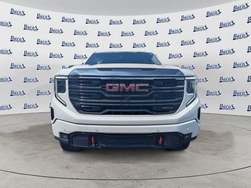Used 2024 GMC Sierra 1500 AT4 w/ Technology Package AWD/4WD image 8
