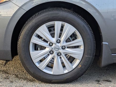 New 2025 Nissan Sentra S image 9