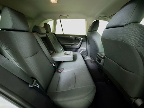 Used 2020 Toyota RAV4 LE image 21