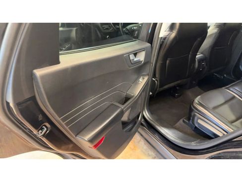 Used 2022 Ford Escape SEL image 17